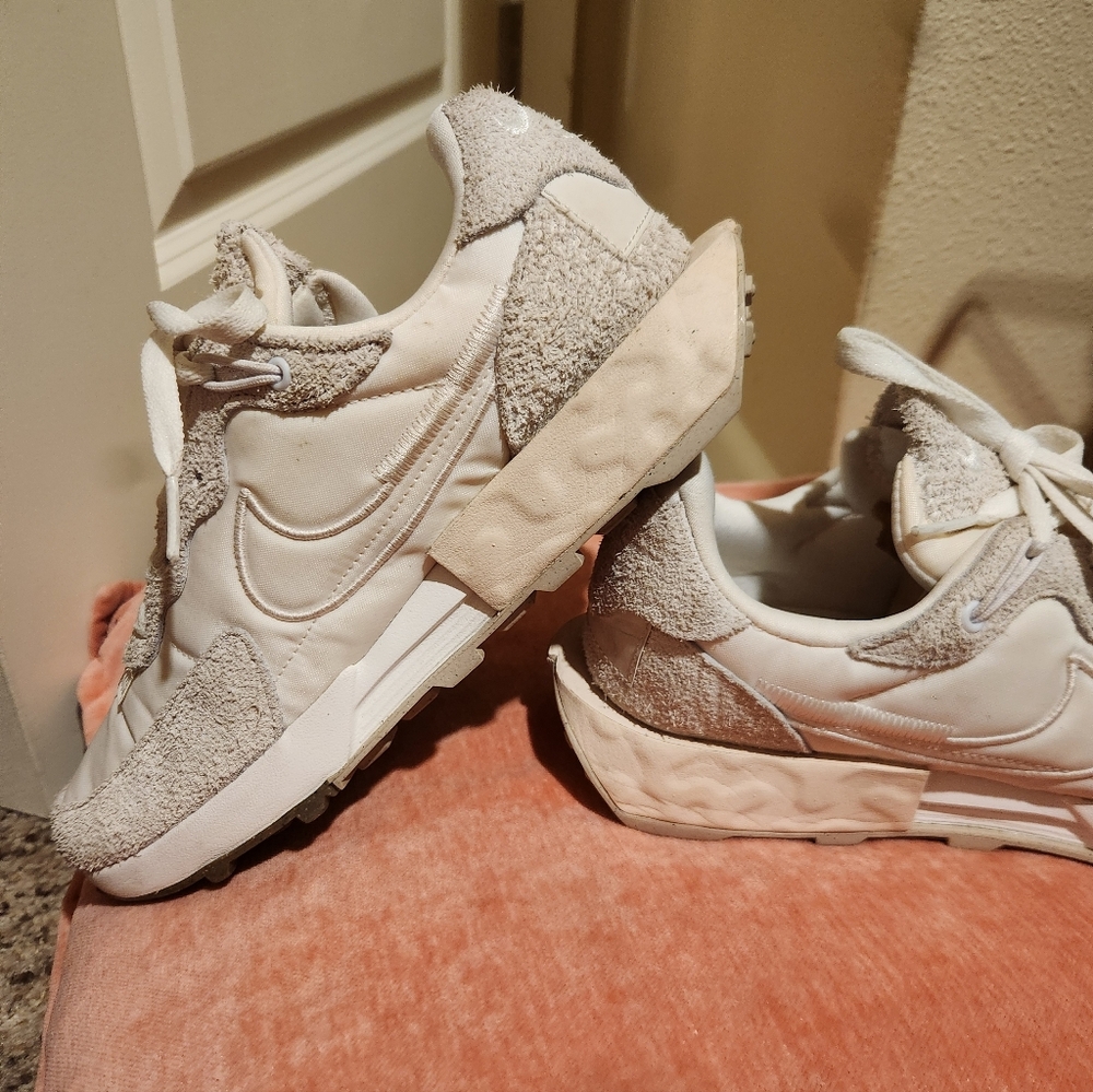 Nike Fontanka waffle (white phantom)